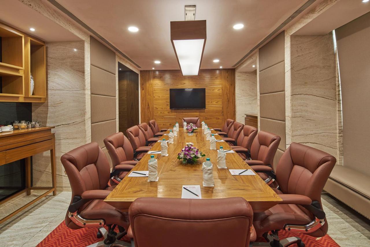 Royal Orchid Central Grazia, Navi Mumbai Ngoại thất bức ảnh